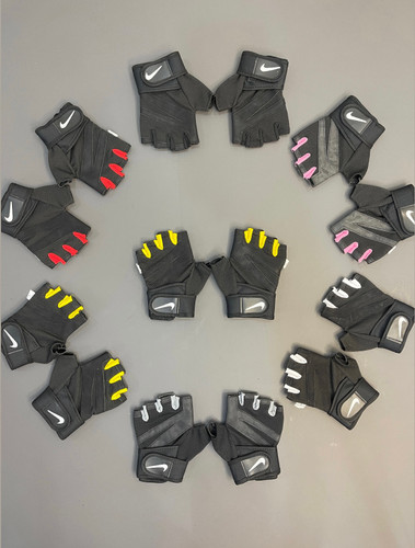 دستکش ورزشی زنانه مدل نایک دو رنگ چسبی Nike کد 0332