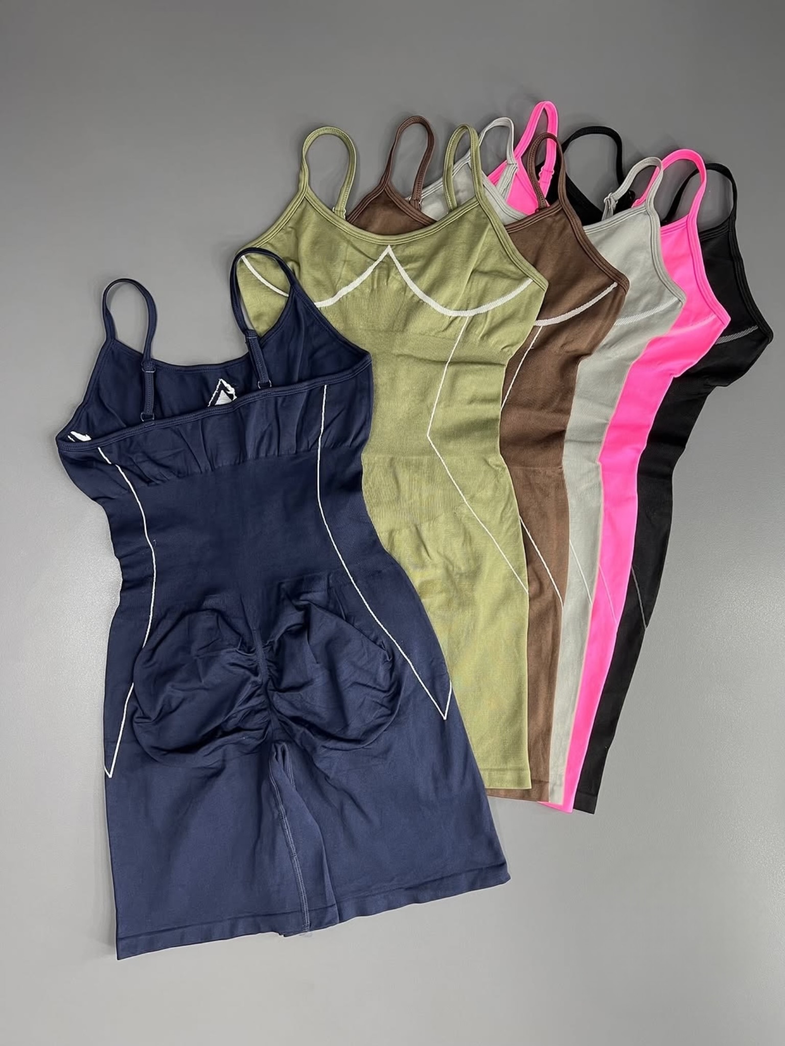 اورال ورزشی زنانه مدل سیملس شورتکی کمرگنی کد 0439